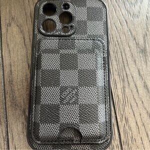 Elegant Black and Gray Checkered IPhone 13 Pro Case